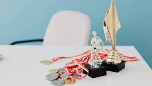 Read more about the article Kupa ve Madalya Çeşitleri: Seçim Yaparken Nelere Dikkat Etmeliyiz?